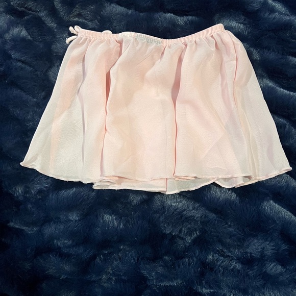 Girls 4/5 Dance Skirt - Picture 2 of 5